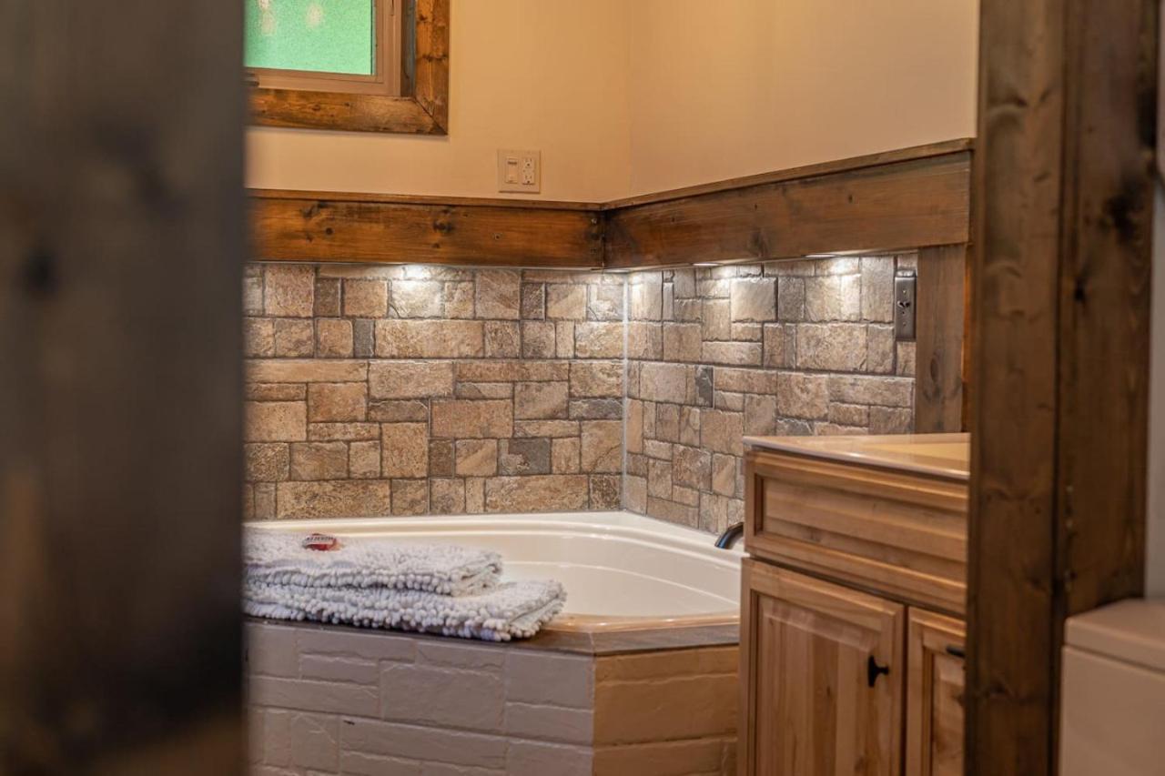 Canyon View Treehouse- Relaxing Getaway In Jasper With An Amazing View מראה חיצוני תמונה